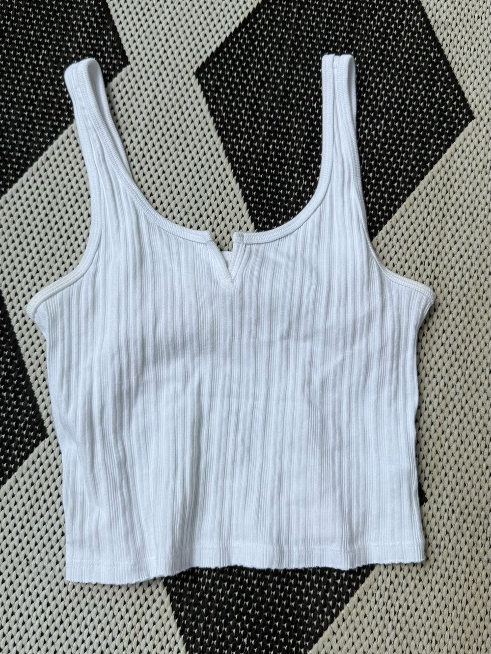 aerie White Ribbed Notch Crop Tank